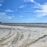 Welcoming Wildwood Condo About 1 Block To Beach!