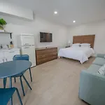 Seaport Inn