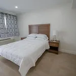 Seaport Inn