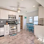Nautical Wildwood Apt - Walk To The Beach!