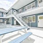 318 E Youngs Ave Unit 2 Seaside Retreat Salty Shore Getaway