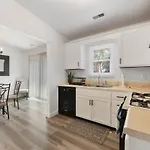 205 E Magnolia Ave