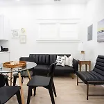 Fully Renovated 2 Bdr Apartment ,Short Walk To The Beach