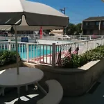 Pink Champagne Motel
