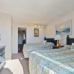 225 E Wildwood Ave, Unit 321