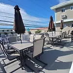 Coastal Sands Inn