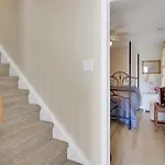 Fountain Motel Townhouse With Shared Pool