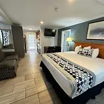 Sunset Beach Hotel