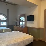 Ala Moana Motel & Suites