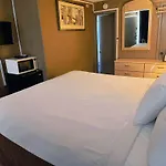 Monaco Motel - Wildwood Beach & Boardwalk