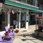 Crystal Sands Motel