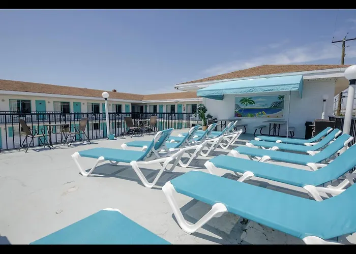 Surfcomber Motel