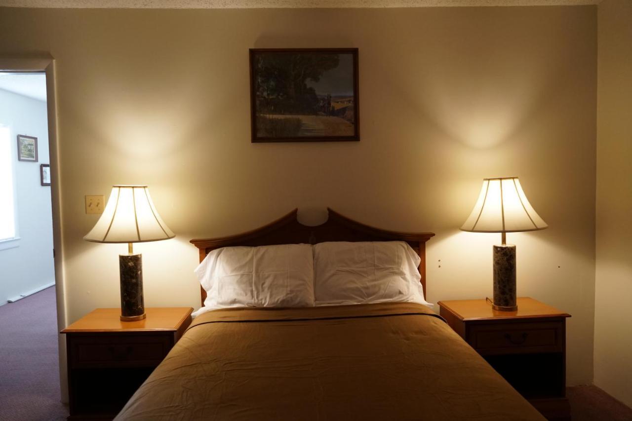 Motel Bright Wildwood