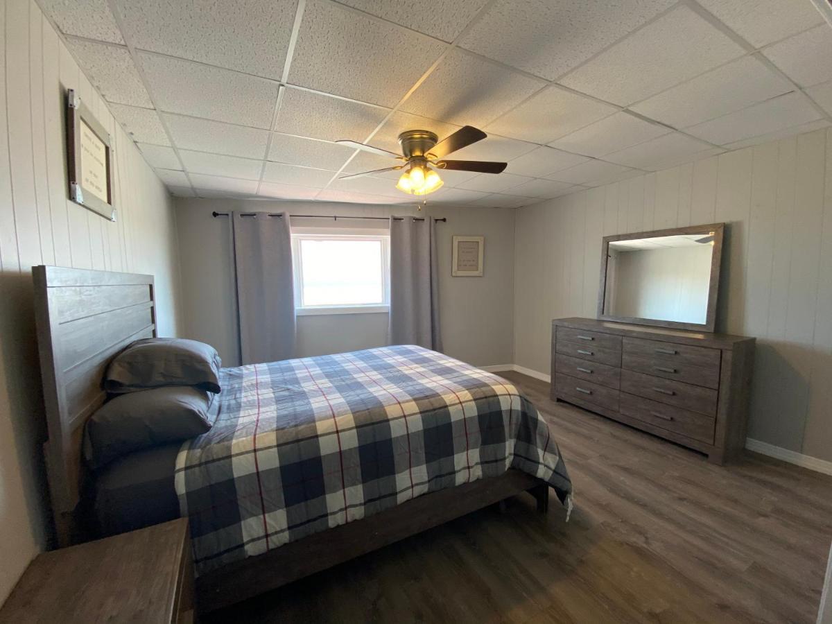 Affordable Beachfront With Balcony Sleeps 8 * Wildwood