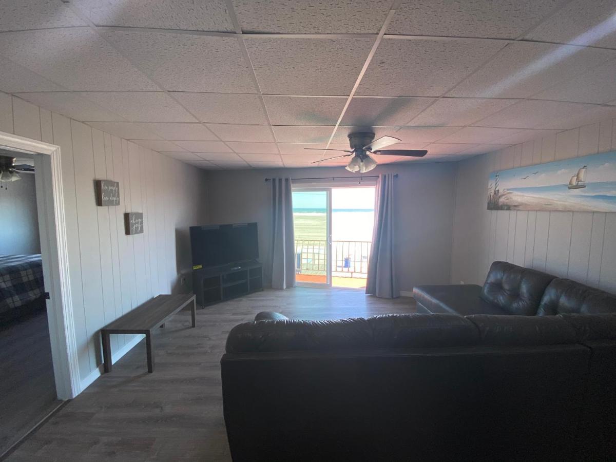 Apartment Affordable Beachfront With Balcony Sleeps 8