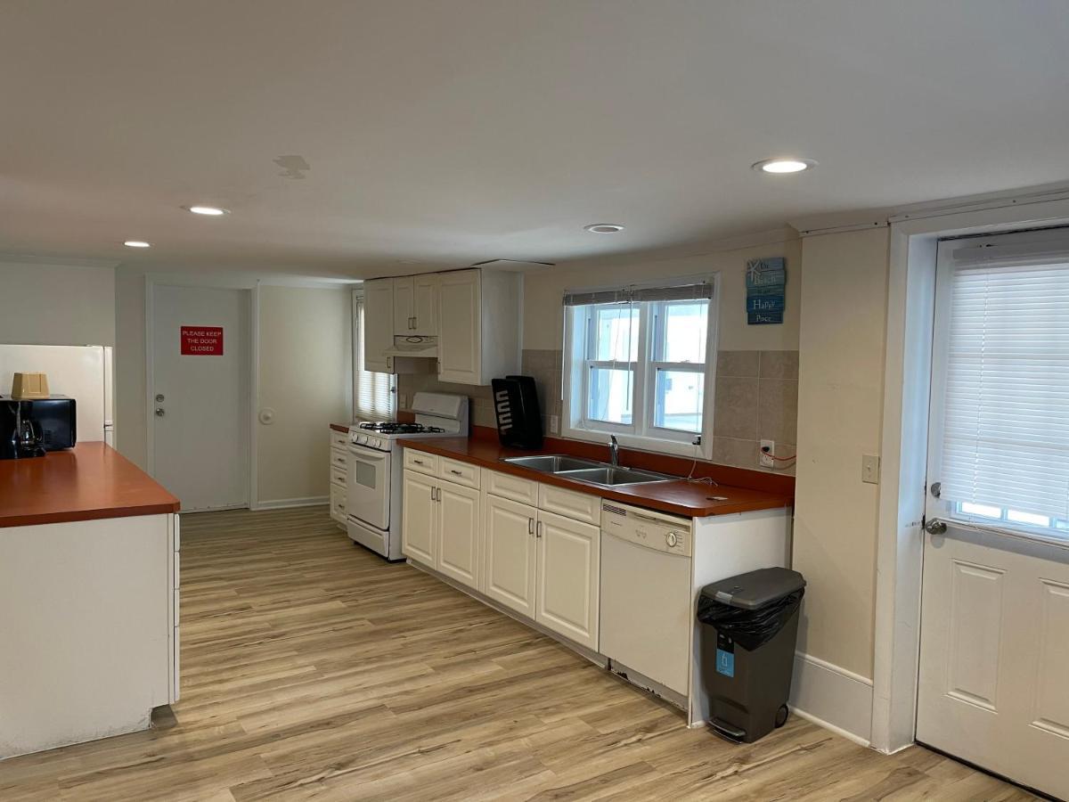 Motel Travelodge & Boardwalk 3*