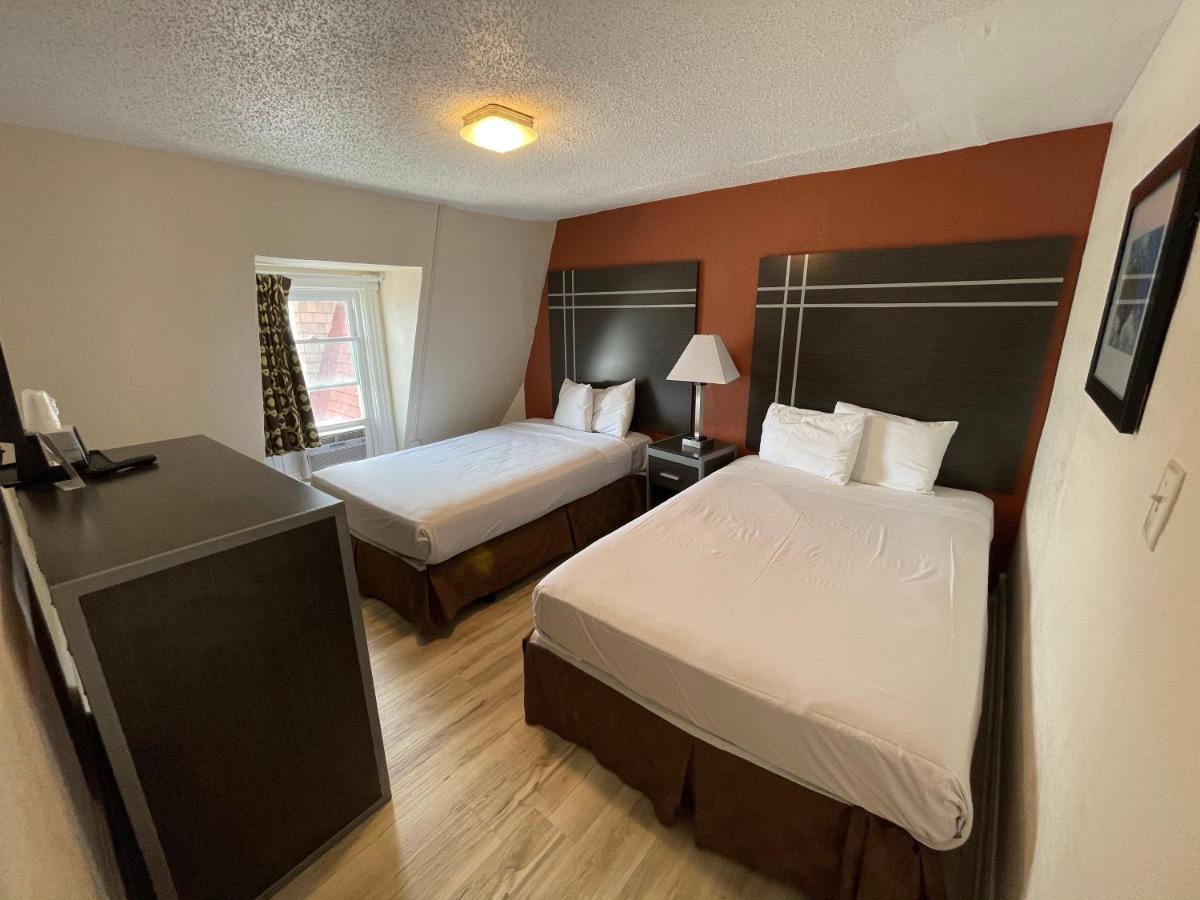 Travelodge & Boardwalk