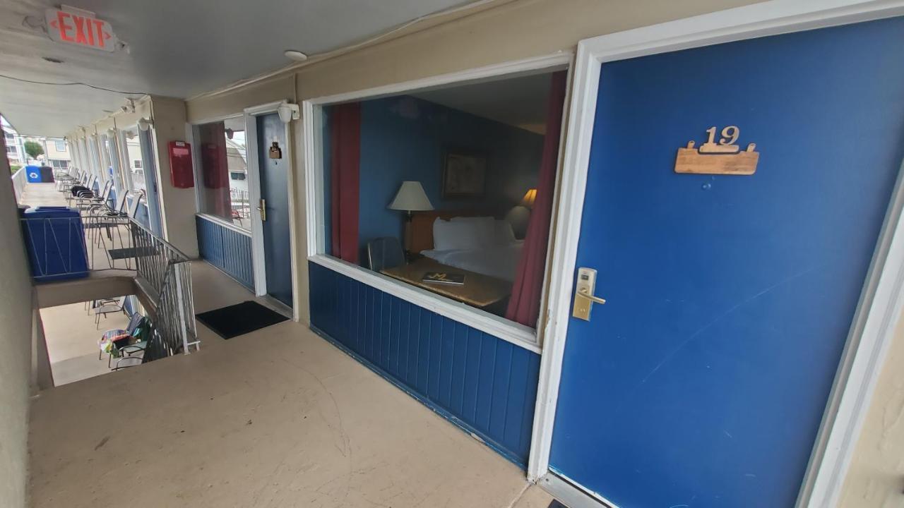 Sandbox Motel 3*