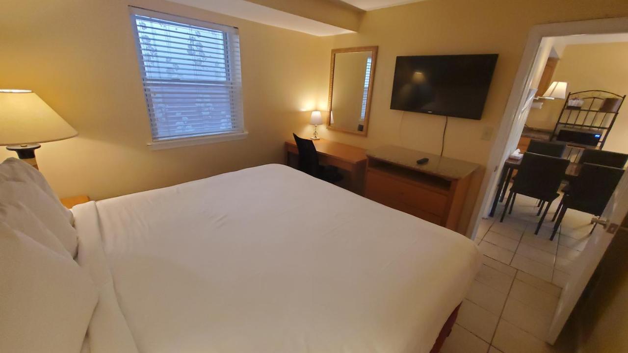 Sandbox Motel Wildwood