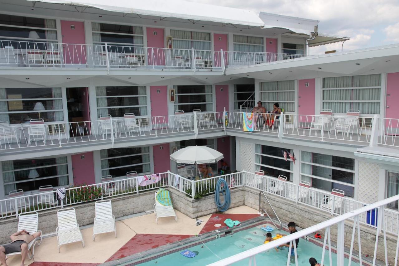 Motel Pink Champagne