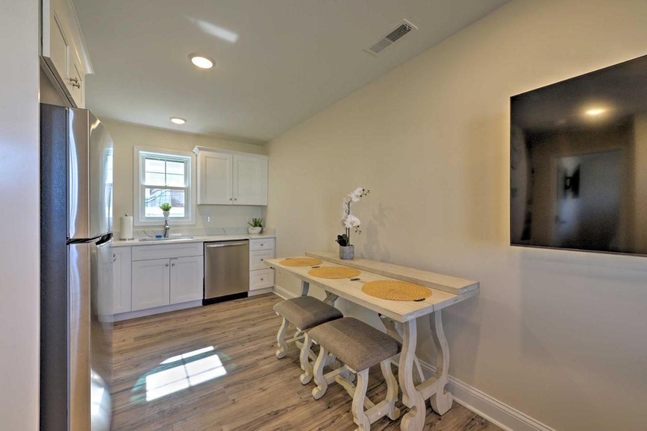 Apartment Welcoming About 1 Block To Beach! *