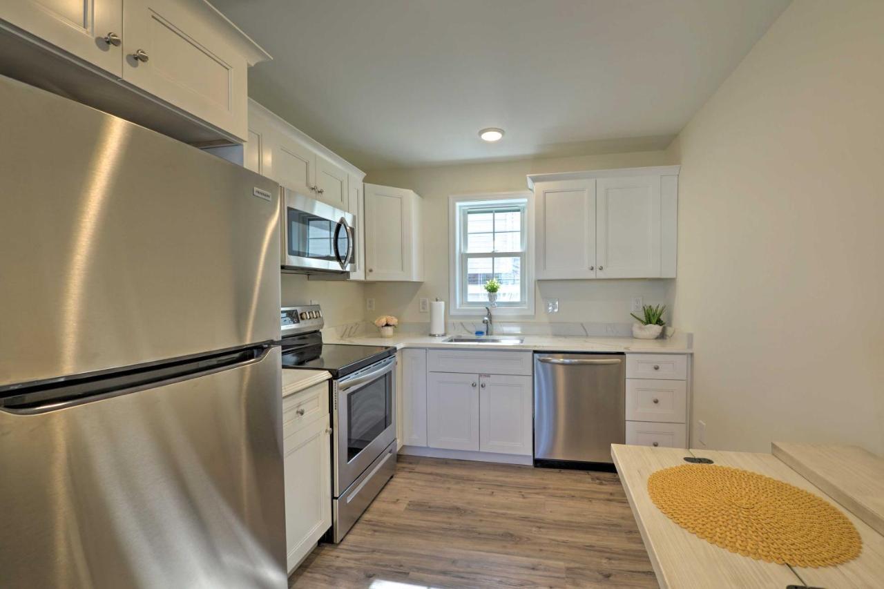 Welcoming About 1 Block To Beach! Apartment *