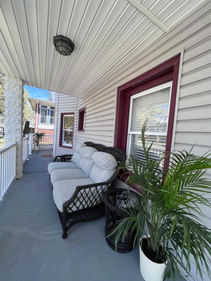Apartment Ultra Modern - Entire 3 Bedroom - 5 Min Walk To The