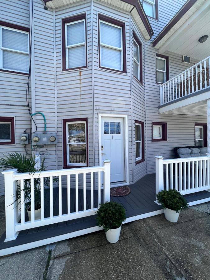 Ultra Modern - Entire 3 Bedroom - 5 Min Walk To The Wildwood