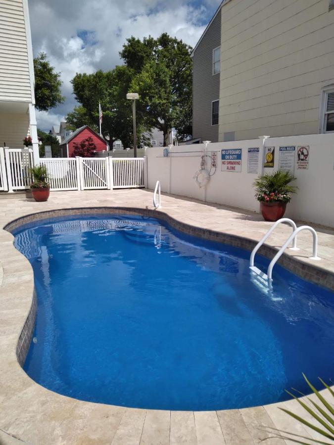 Fountain Townhouse With Shared Pool Holiday home