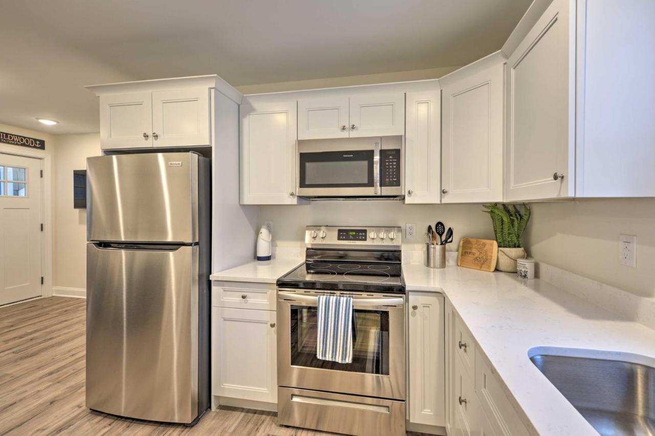 With Pool Access - Walk To Apartment