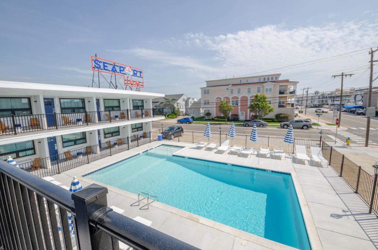 Seaport Inn *