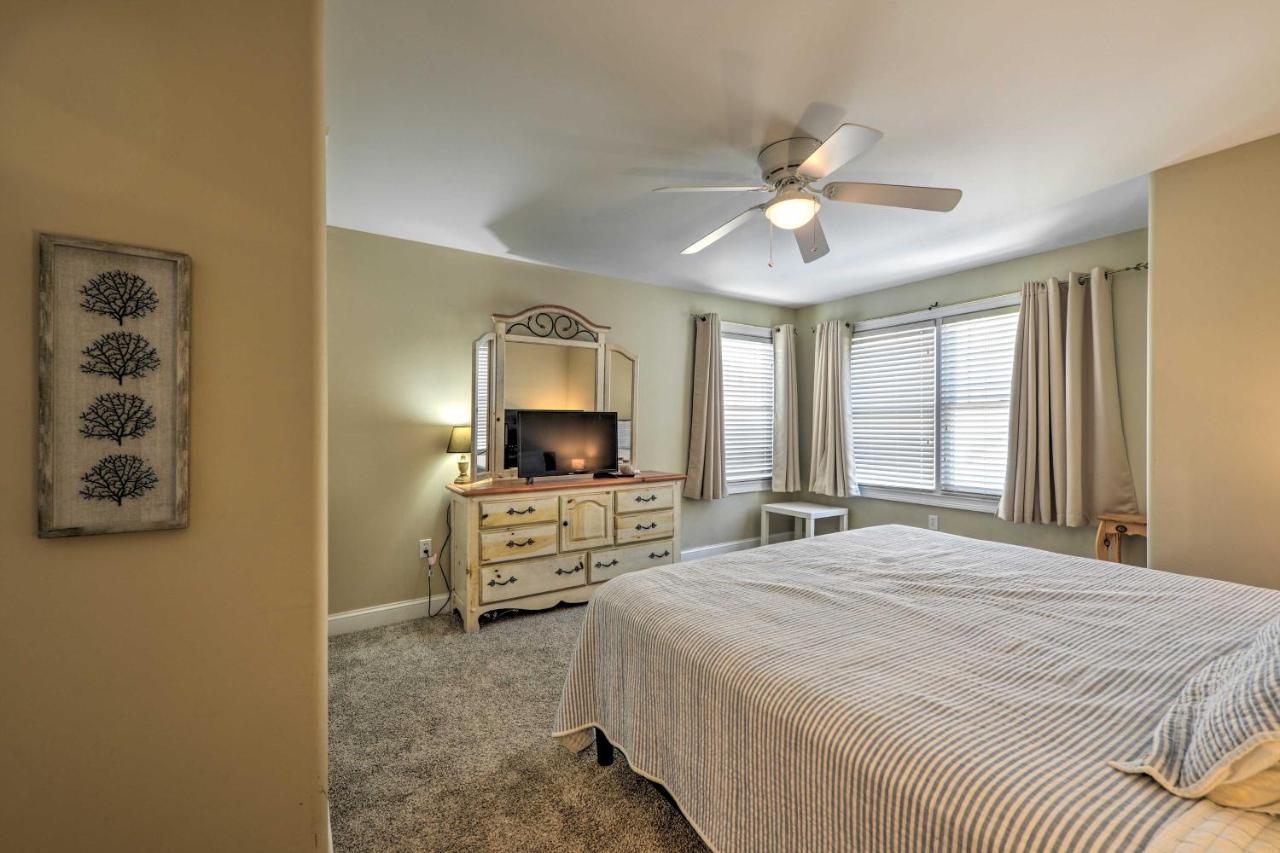 Spacious Townhome With Covered Balcony * Wildwood