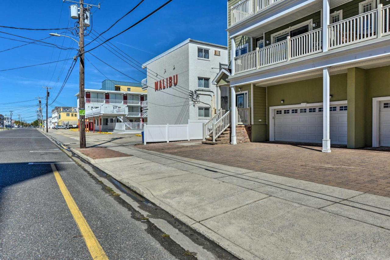 Spacious Townhome With Covered Balcony