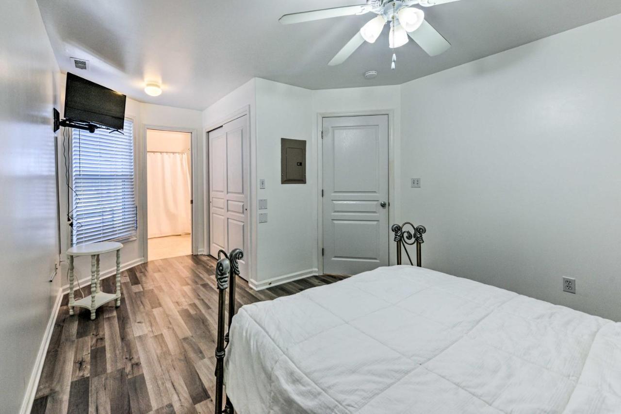 Walk To And Water Parks! Apartment