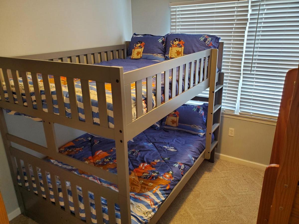 Ocean View Family Condo: Block Retreat