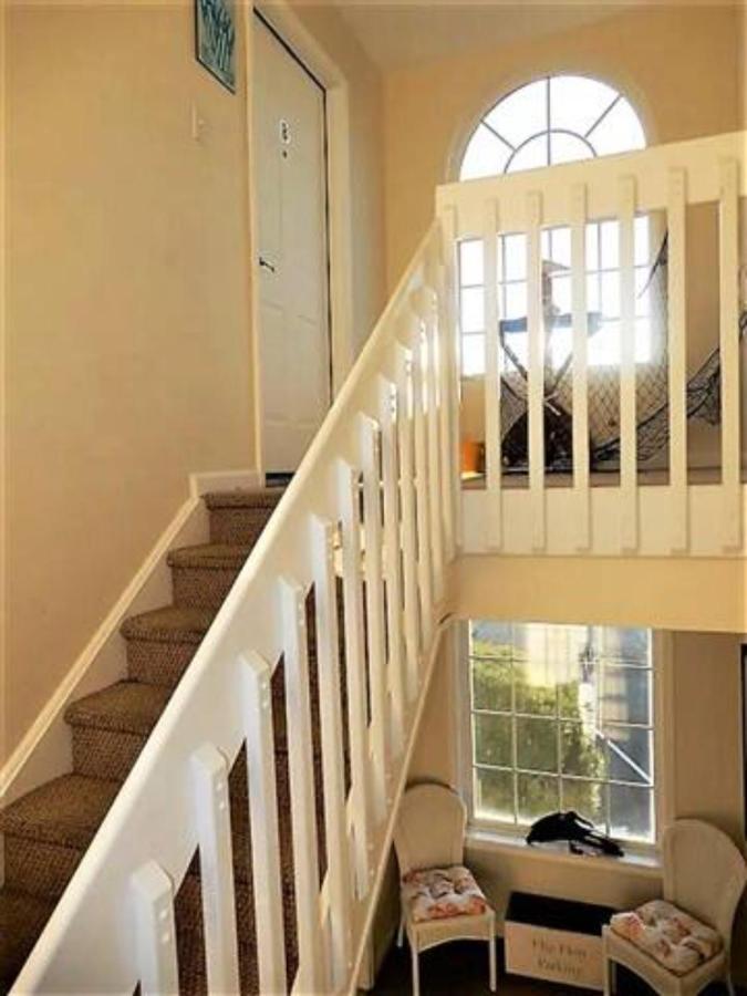Ocean View Family Condo: Block Retreat Holiday home *