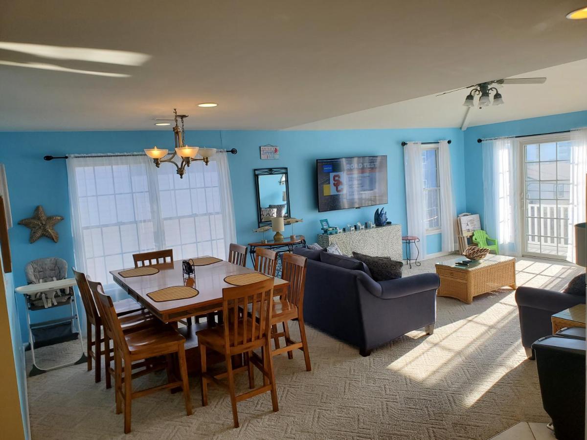 Ocean View Family Condo: Block Retreat