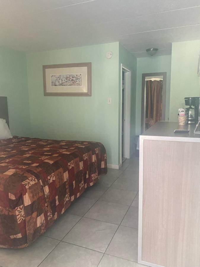 Royal Canadian Motel