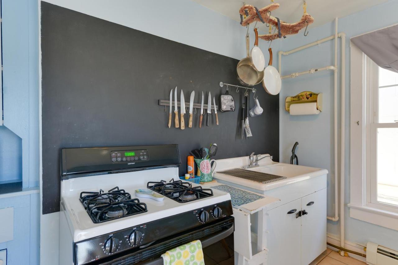 Pet-friendly In Less Than 1 Mi To *