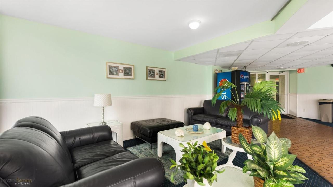 225 E Ave, Unit 321 Holiday home *