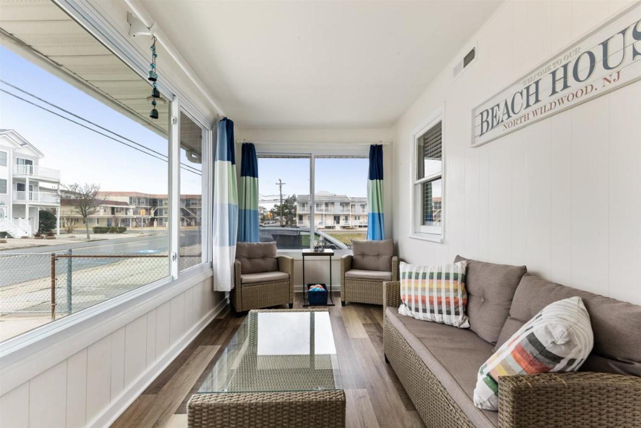 Newly Renovated 4 Bedroom Only 2 Blocks From The Beach! Holiday home Wildwood