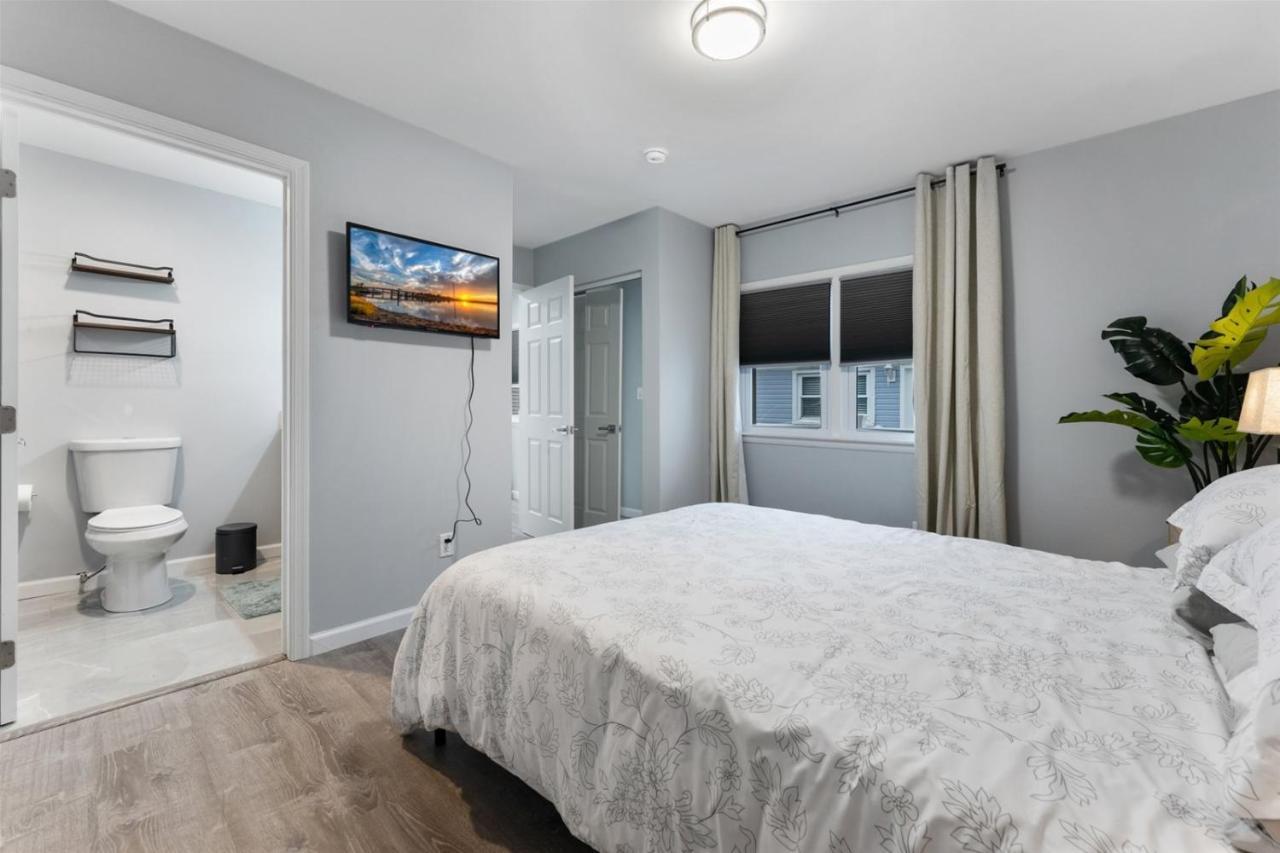 Apartment 140 E Burk Ave, Unit D *