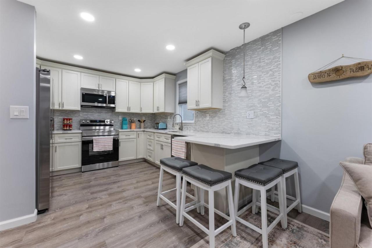 140 E Burk Ave, Unit D Apartment