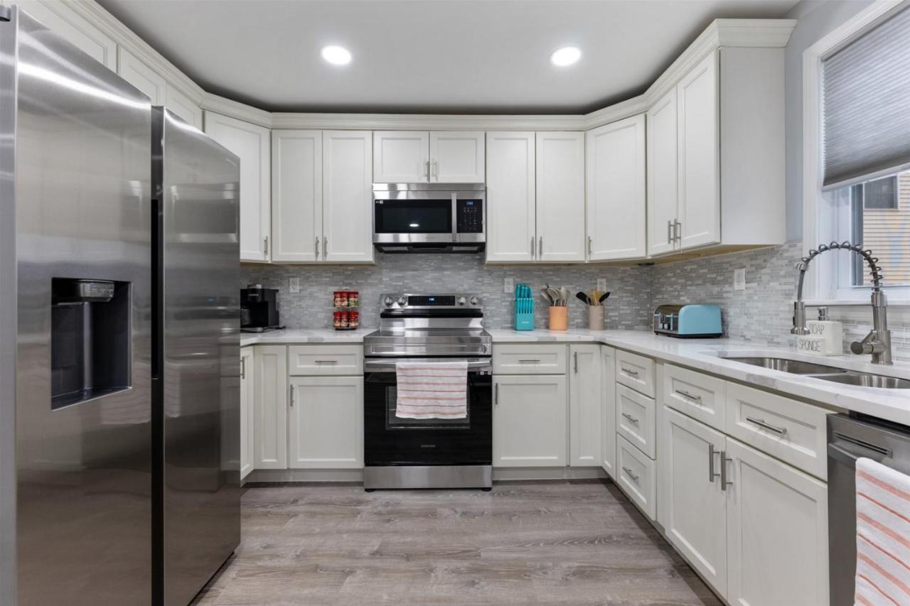 Apartment 140 E Burk Ave, Unit D Wildwood