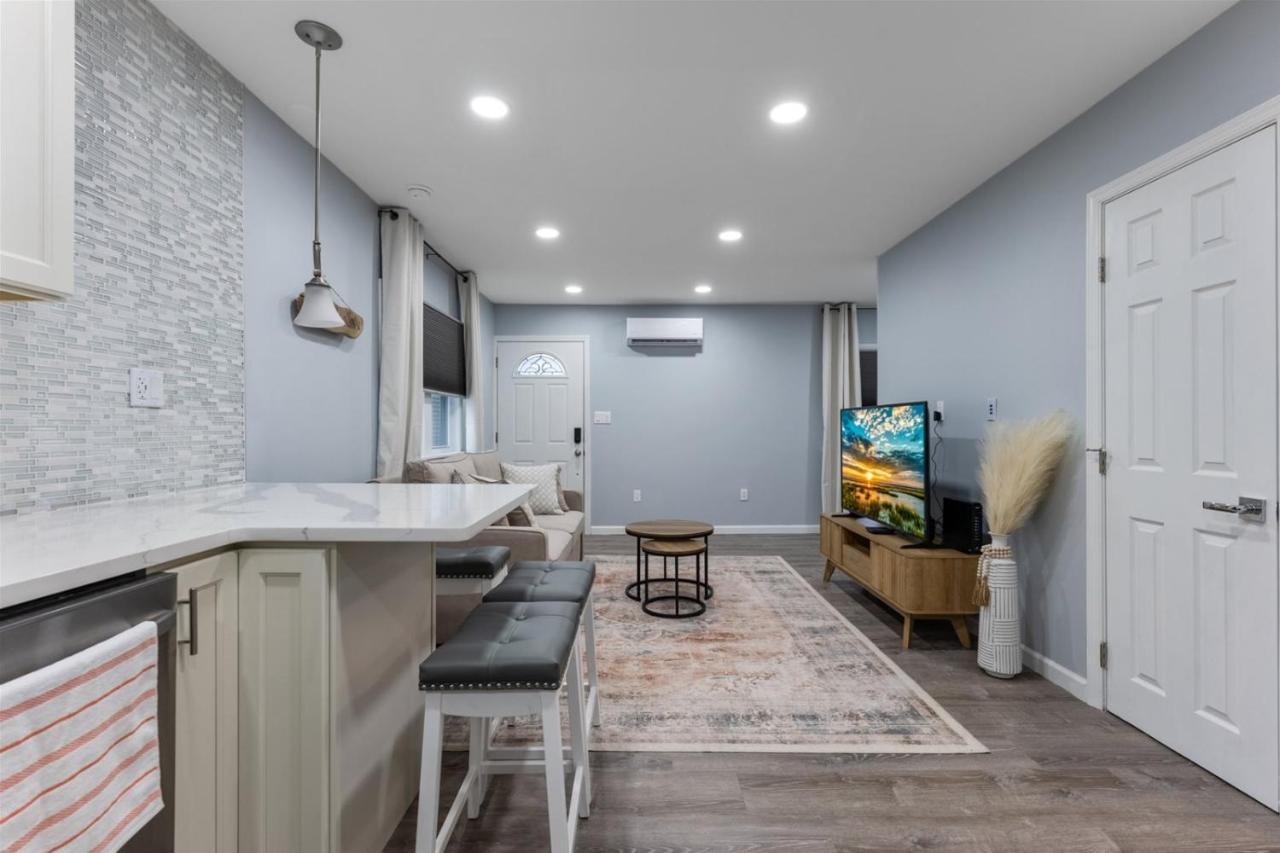 Apartment 140 E Burk Ave, Unit D