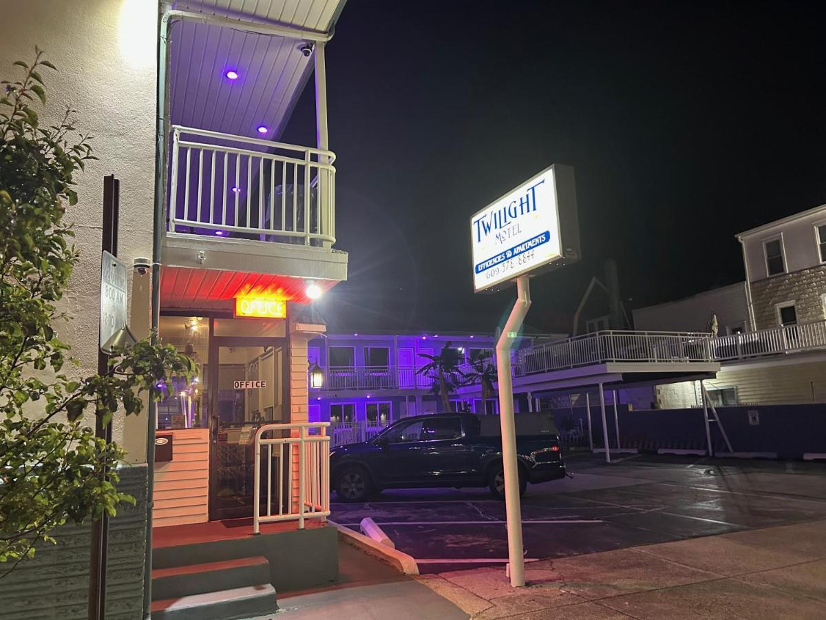 Motel Twilight