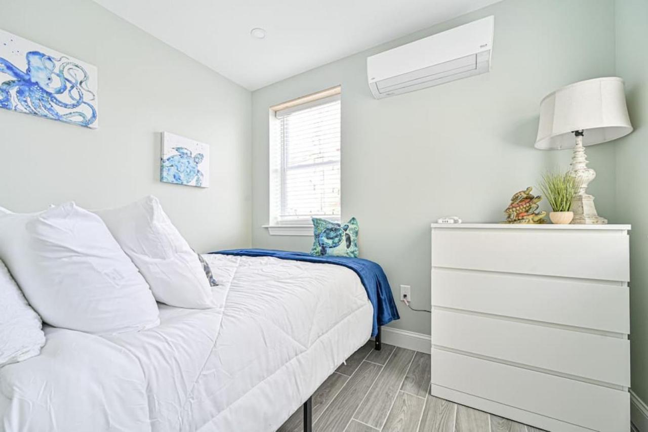 318 E Youngs Ave Unit 1 Seaside Serenity Salty Shore Retreat Apartment *