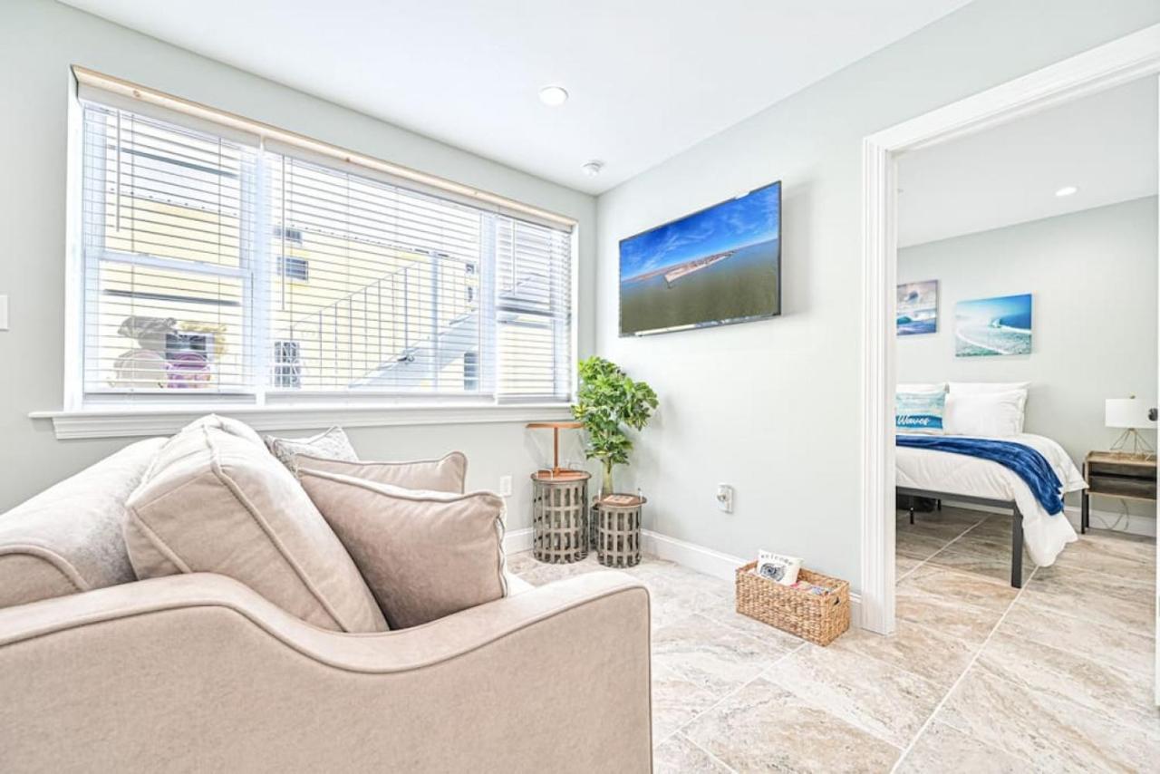318 E Youngs Ave Unit 2 Seaside Retreat Salty Shore Getaway Apartment *