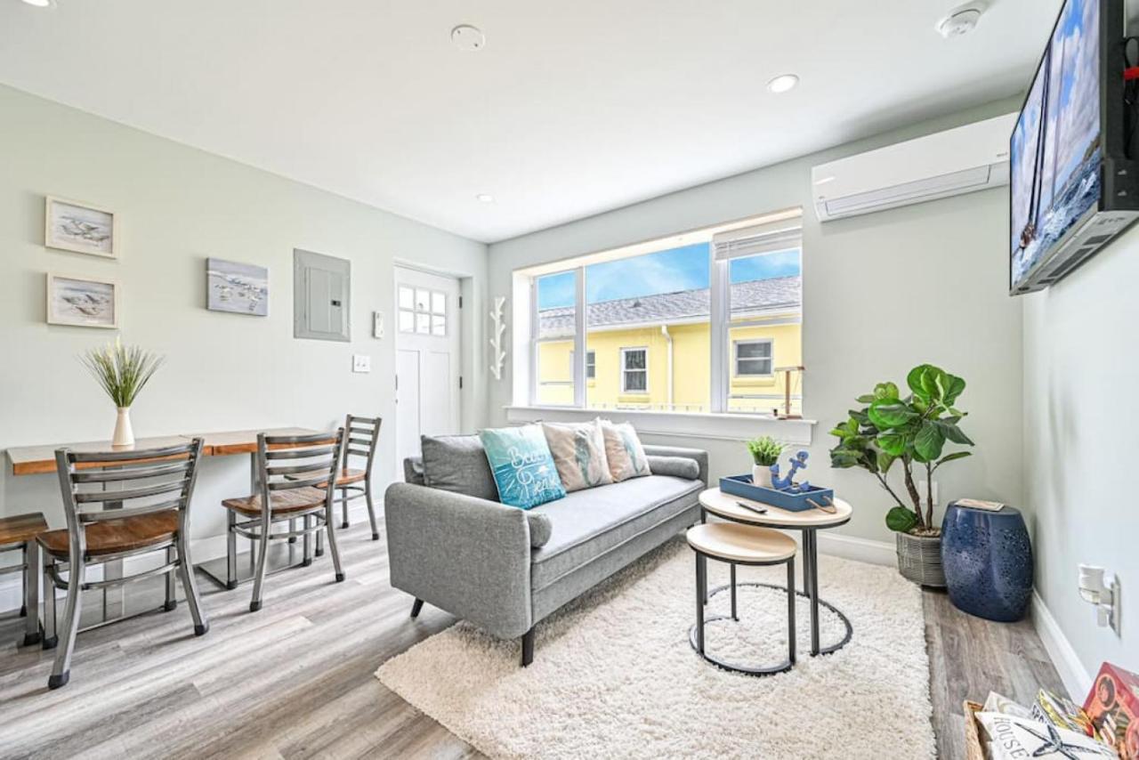 318 E Youngs Ave Unit 7 Salty Shore Retreat Coastal Charm Tranquility *