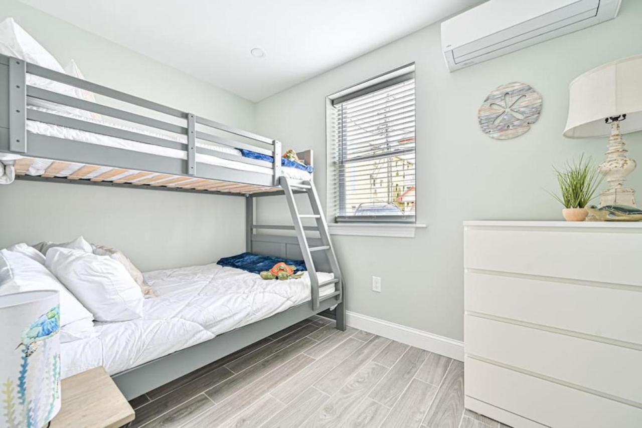 318 E Youngs Ave Unit 1 Seaside Serenity Salty Shore Retreat Apartment